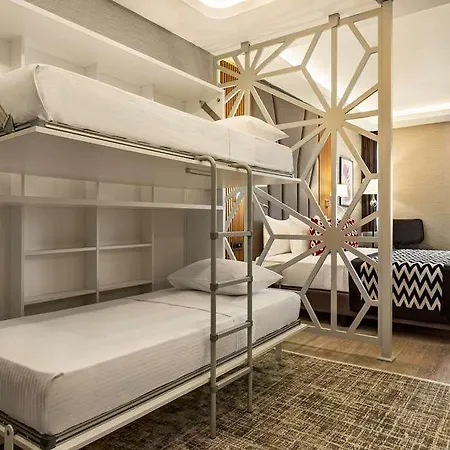 ホテル Ramada Encore Sisli *
