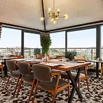 Ramada Encore Sisli *